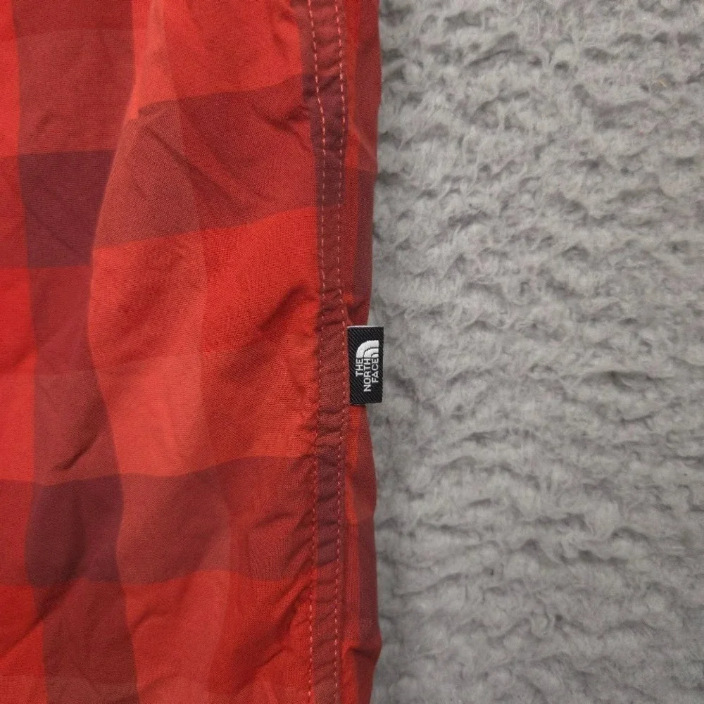 The North Face Monanock Shirt Mens Large Red Plaid Nylon Hiking Button Up